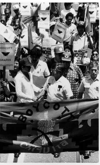 (3258) Cesar Chavez, Demonstration, San Francisco, California, 1970s. 